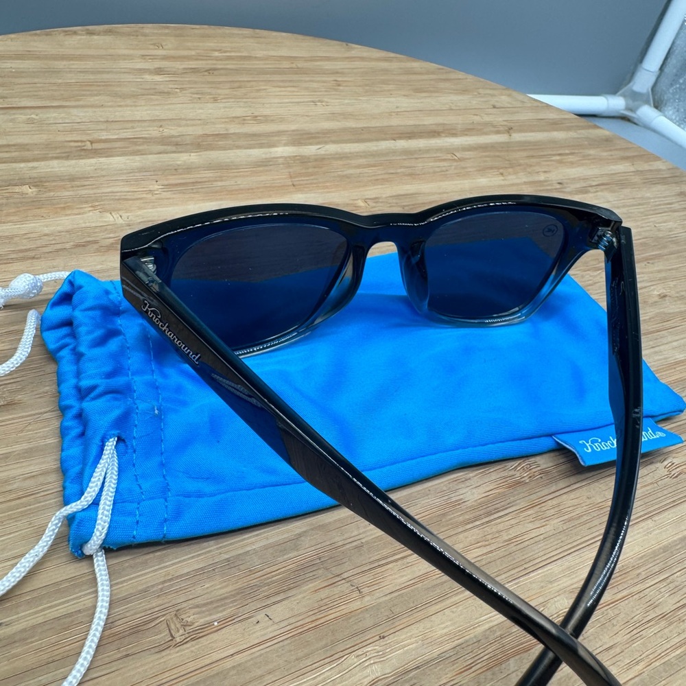 Knockaround Black Polarized Sunglasses unisex - Picture 4 of 9